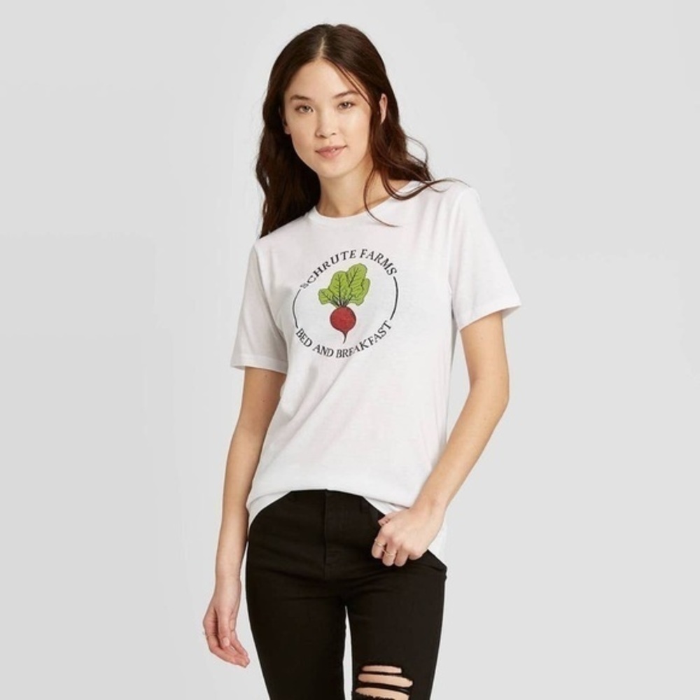 BNWT The Office Schrute Farms Bed & Breakfast Tee - Picture 2 of 9